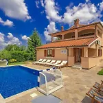 Villa Vranici بيت للعطل *