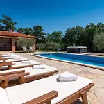 بيت للعطل Villa Vranici