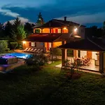 Nyaraló Villa Vranici *