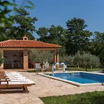 Tatil Evi Villa Vranici *