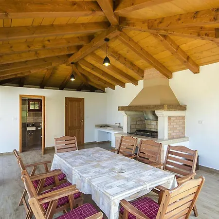 Villa Vranici *