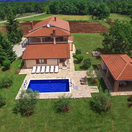 Villa Vranici Tatil Evi *
