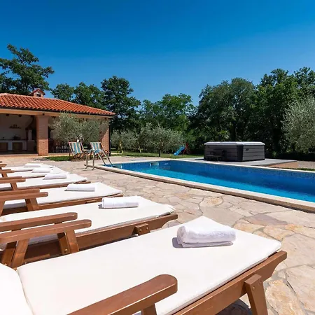 Holiday home Villa Vranici
